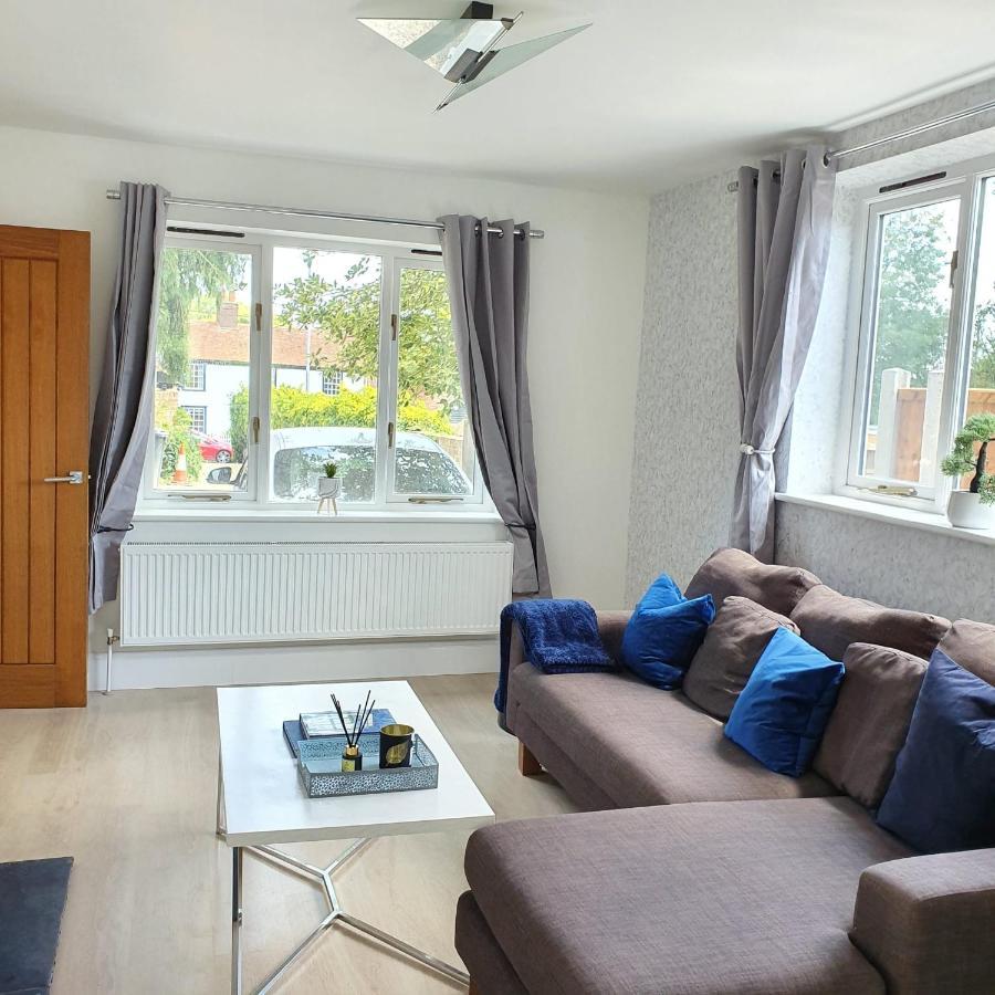 Spacious Beautiful And Warm Cottage With Parking Челмсфорд Екстер'єр фото